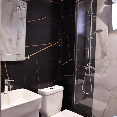 Center בית הארחה 3*